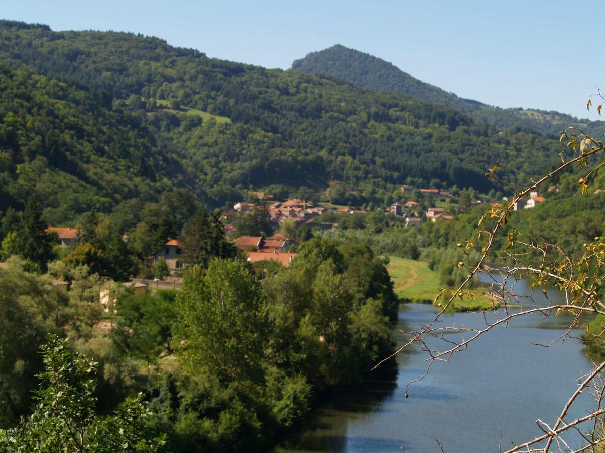Cosycamp Hotel Chamalières-sur-Loir Екстериор снимка