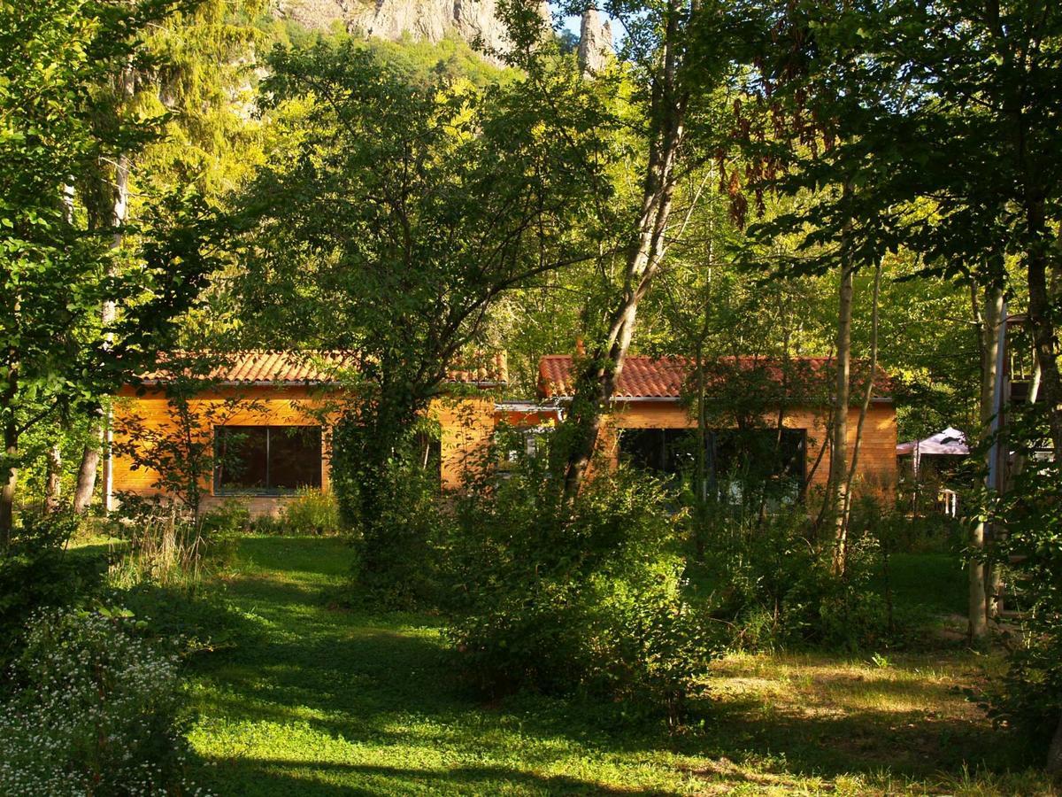 Cosycamp Hotel Chamalières-sur-Loir Екстериор снимка