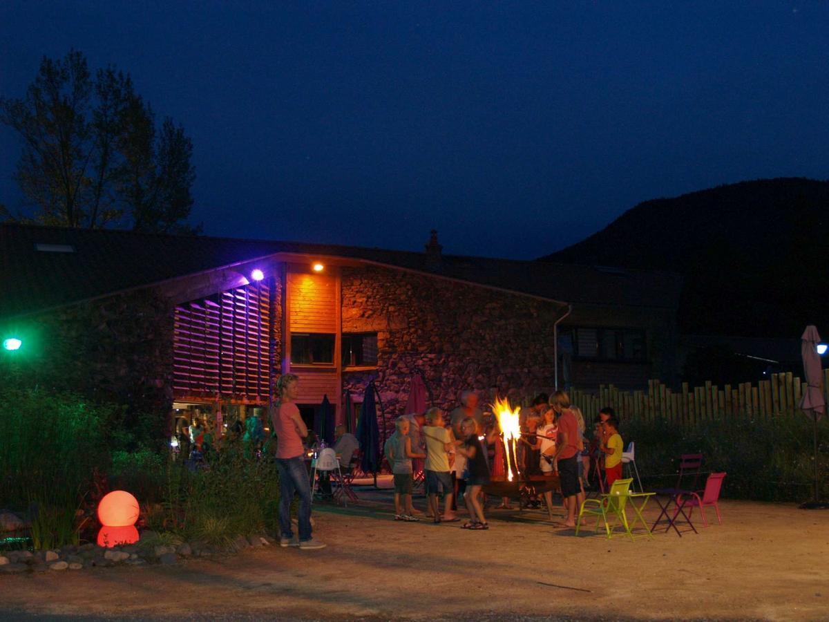 Cosycamp Hotel Chamalières-sur-Loir Екстериор снимка