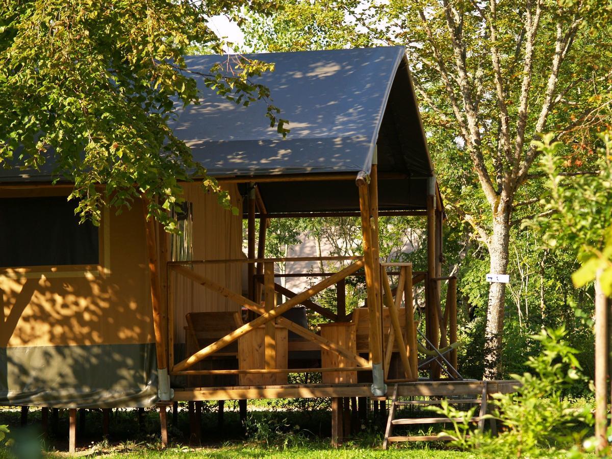 Cosycamp Hotel Chamalières-sur-Loir Екстериор снимка