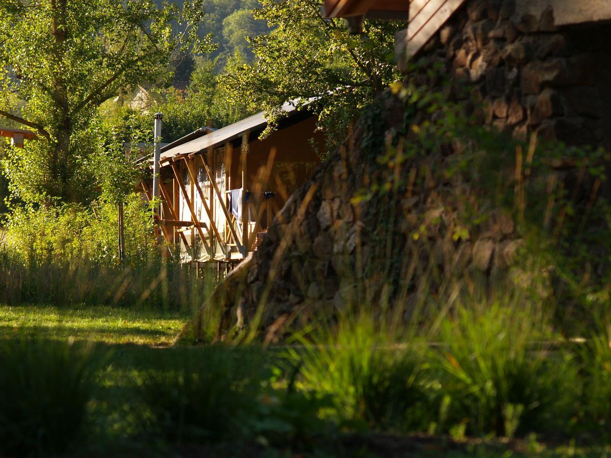 Cosycamp Hotel Chamalières-sur-Loir Екстериор снимка