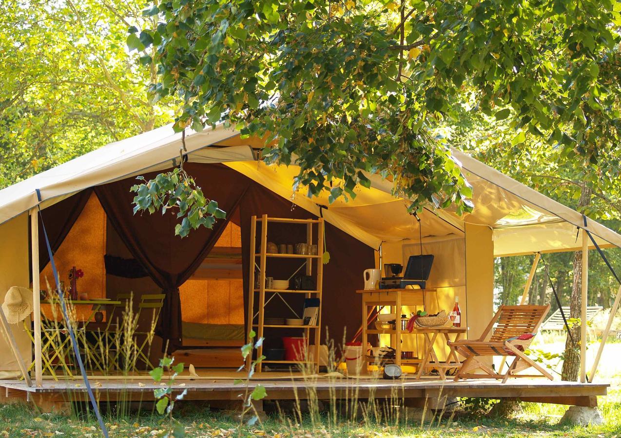 Cosycamp Hotel Chamalières-sur-Loir Екстериор снимка