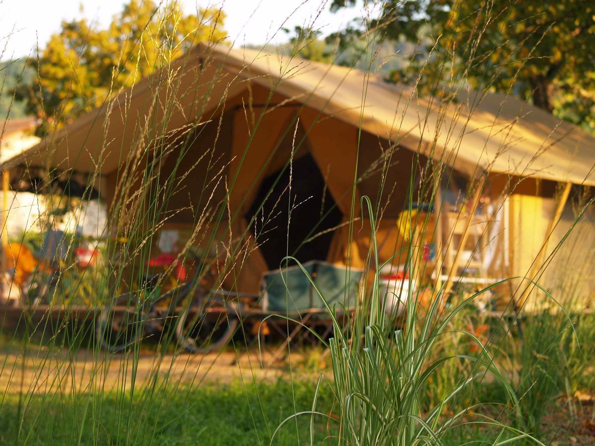 Cosycamp Hotel Chamalières-sur-Loir Екстериор снимка
