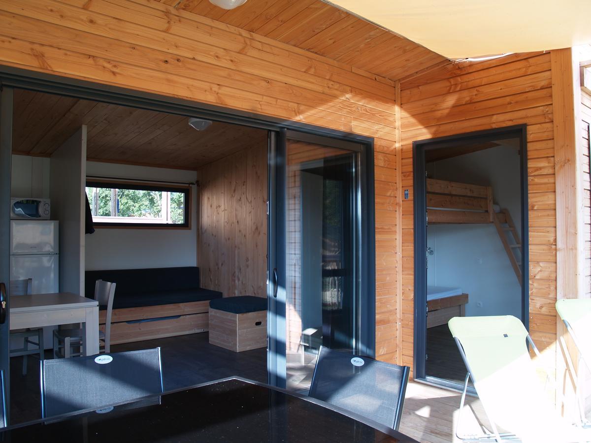 Cosycamp Hotel Chamalières-sur-Loir Екстериор снимка